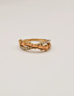 family_rings_montreal_minimalist_goden_crystal_ring_for_her_jewellery