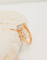 aurora_glow_adjustable_crown_ring_for_gift_presentation