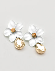 white_floral_drop_earrings_montreal_minimalist_jewellery
